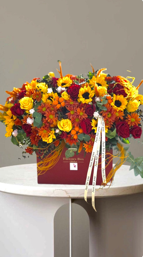 باکس گل پاییزی رزو افتابگردان زرشکی و زرد