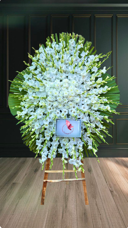 تاجگل ختم شیک وباشکوه با گلهای سفیدگلایل و داوودی مناسب مراسم ترحیم ویادبود