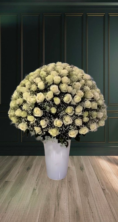 جام گل بزرگ با 200 شاخه رزبا رز سفید وگل های ژیپسوفیلا-مناسب مراسم رسمی و تشریفات |گلفروشی فلورسا