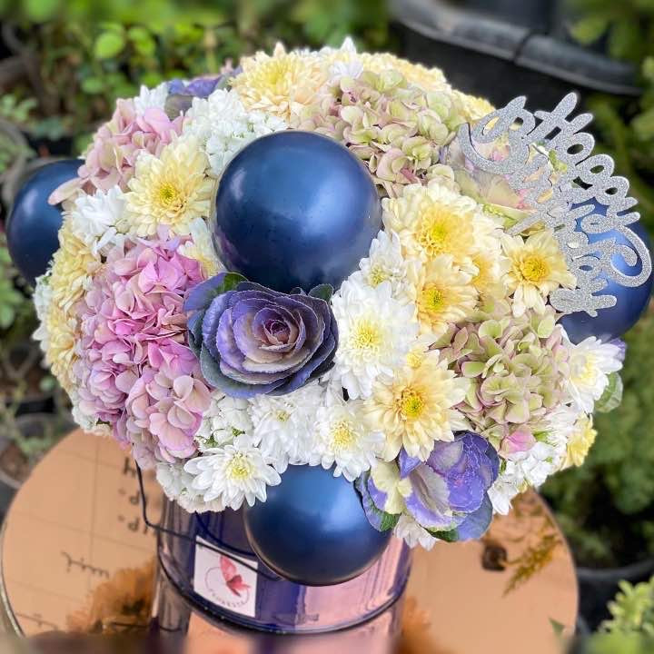 باکس گل تبریک تولد