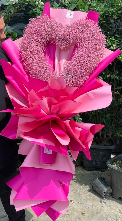 سفارش دسته گل خاص برای تولد در تهران