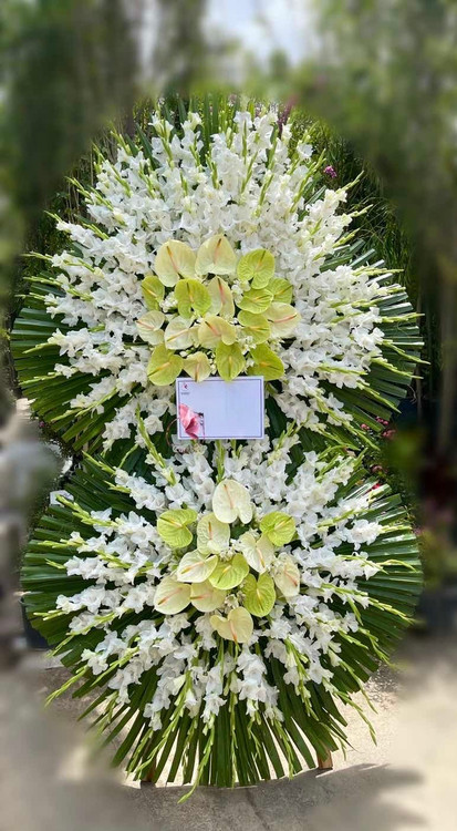 ارسال فوری تاج گل در تهران با کیفیت بالا و قیمت مناسب