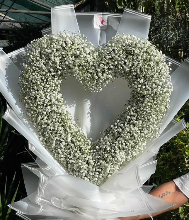 دسته گل ژیپسوفیلا سفید با ارسال فوری در تهران