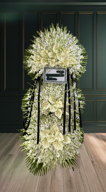 تاج گل تسلیت سه طبقه با گلهای سفید آنتوریوم و گلایل، تزیینشده با روبانهای مشکی ارسال تاج گل در تهران