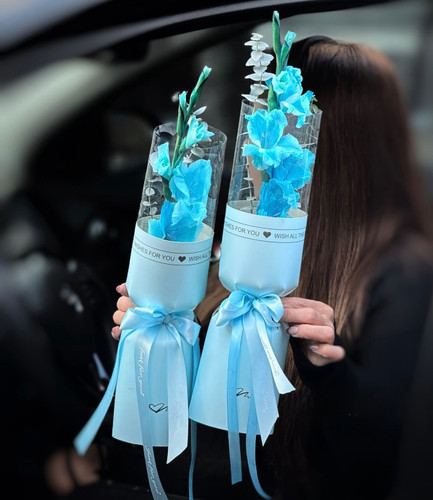 دسته گل تک شاخه گلایل مناسب تبریک روز مرد و روز پدر با قیمت مناسب و سازمانی